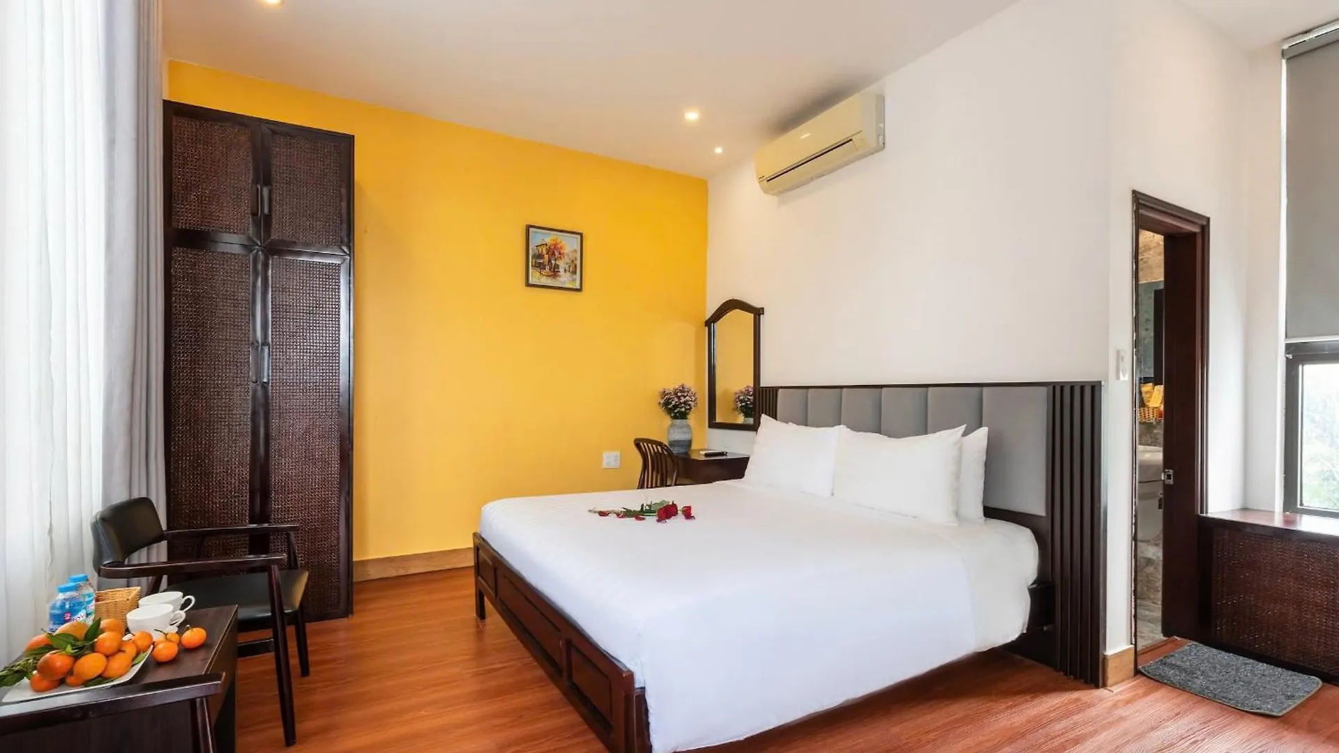 Serene Riverside Hotel Hoi An