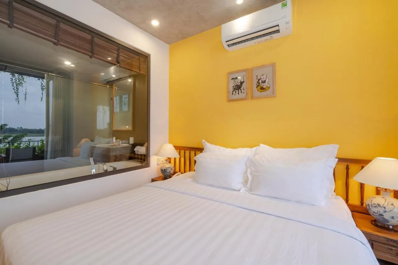 Serene Riverside Hotel Hội An